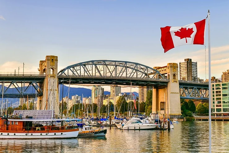 canadian-flag-and-bridge